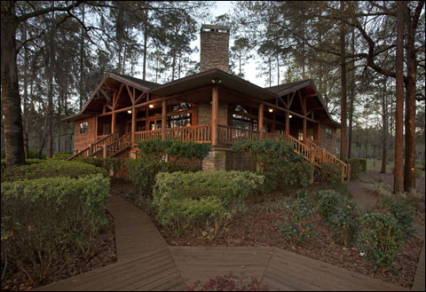 Focus, Movement, Faith at the Gilchrist Club 5 Gilchrist-lodge